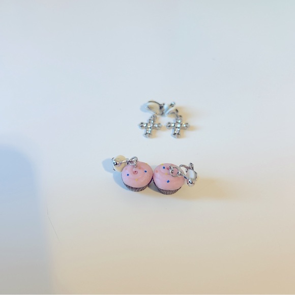 CLAIRE’S Clip on Earrings - Picture 5 of 7